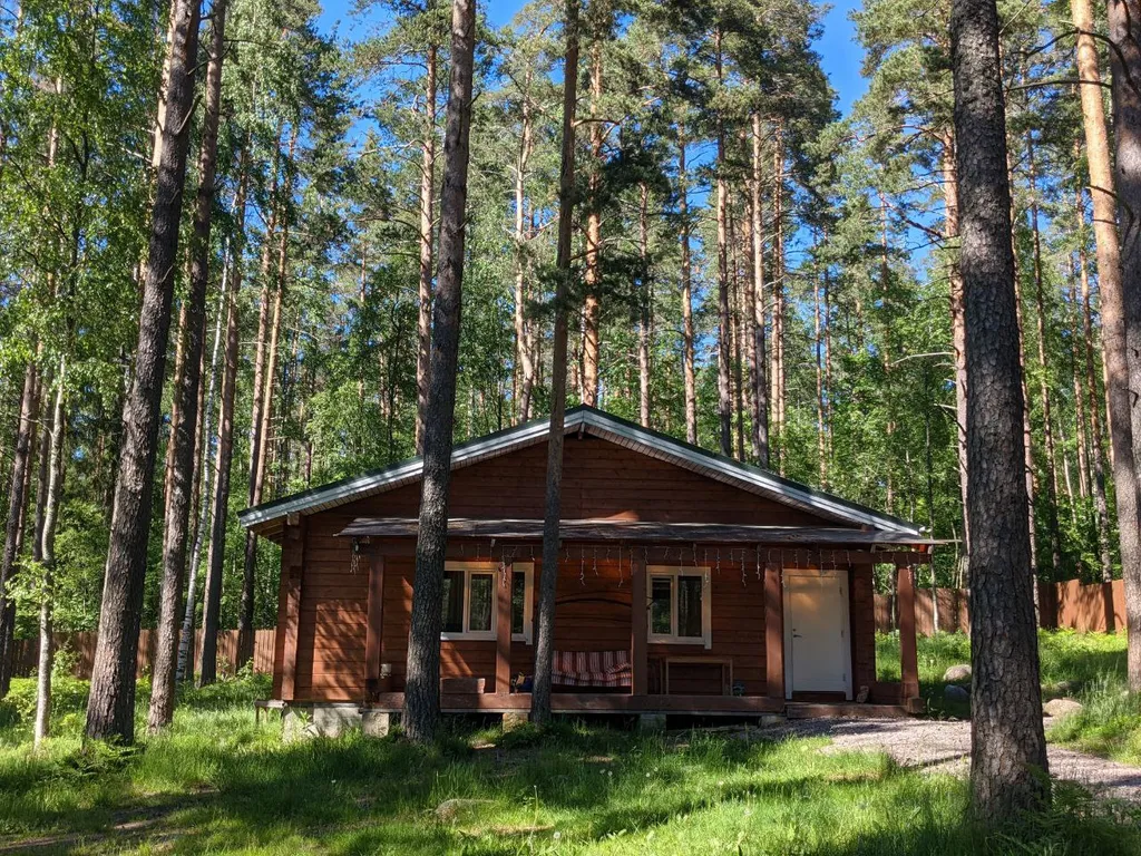 Коттедж Коттедж из клееного бруса прямо среди соснового леса — Мичуринское