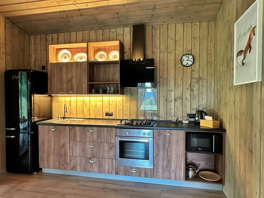 Коттедж Коттедж на берегу реки — Хотнежа