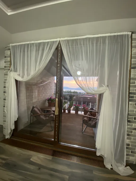 Апартаменты с видом на море!Красивая , атмосферная квартира ! — аренда посуточно в Геленджик