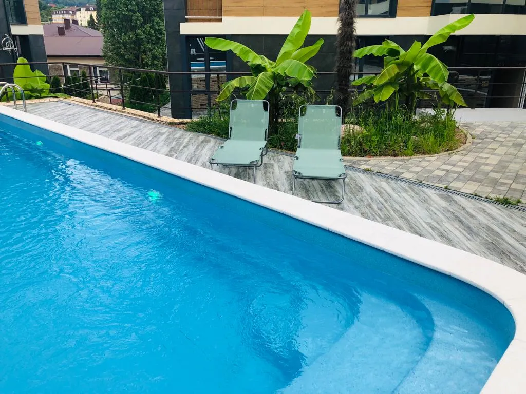 Апартамент с бассейном