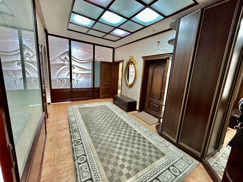 4-комнатная Квартира