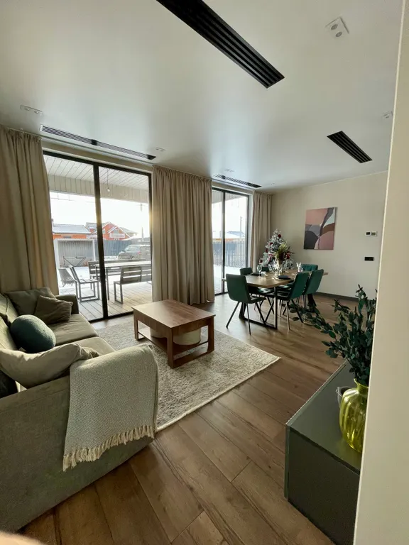 Современный дом рядом с комплексом Сорочаны