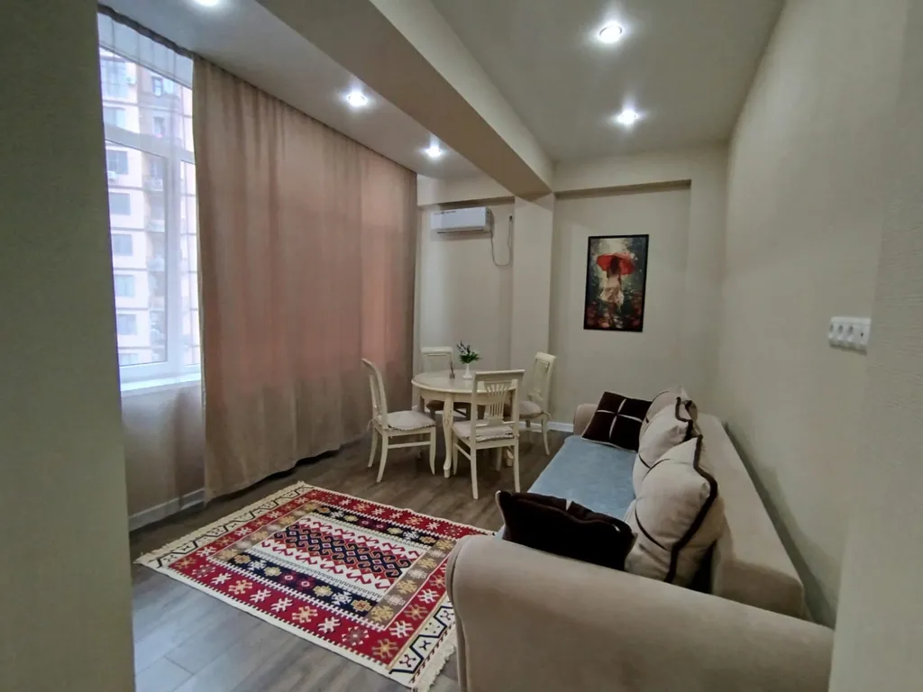 Уютная квартира в центре города, есть вид на море