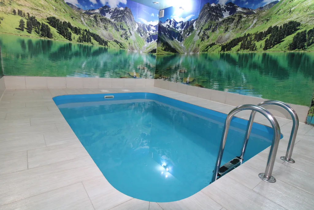 Дом для отдыха с сауной, бассейном, бильярдом