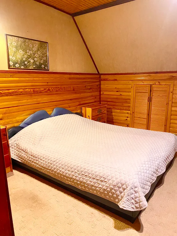 Шале с камином и 3 спальнями на берегу озера Селигер