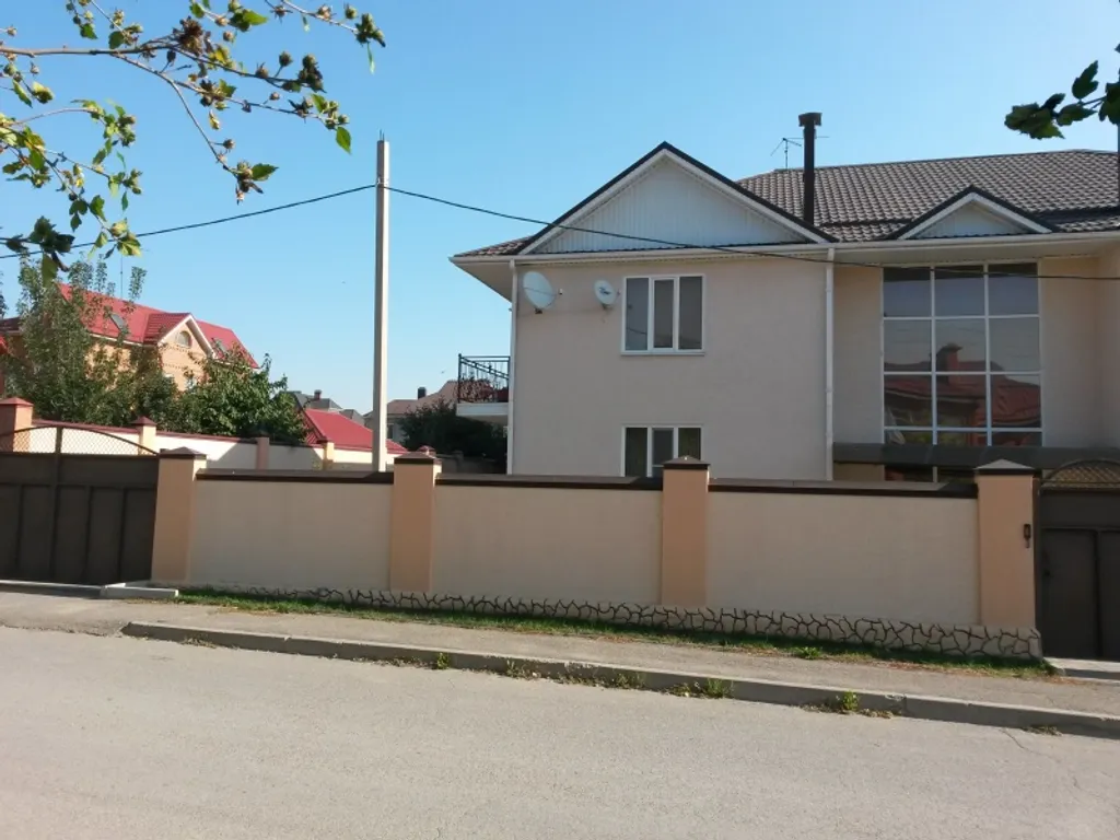 Квартира со своим двором на Виктории