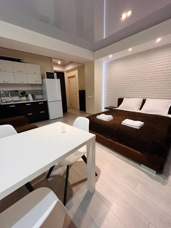 Апартаменты с бассейном на крыше дома