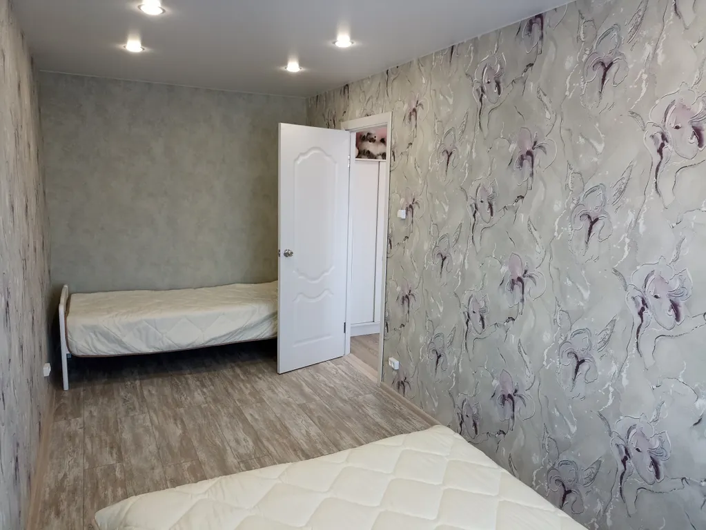 Двухкомнатная квартира в центре с видом на Никольский храм