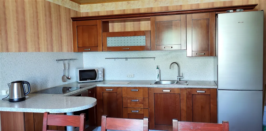 Дом с камином и садом! Две минуты до пляжа!