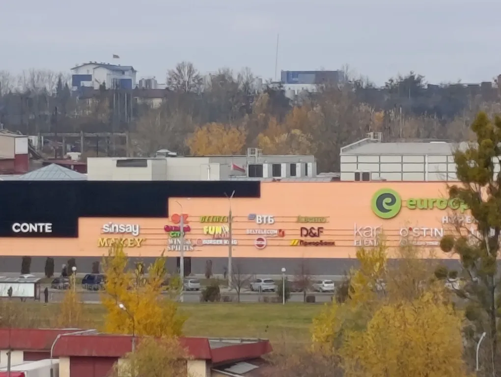 Просторная квартира в центре города с видом на ТЦ Old City