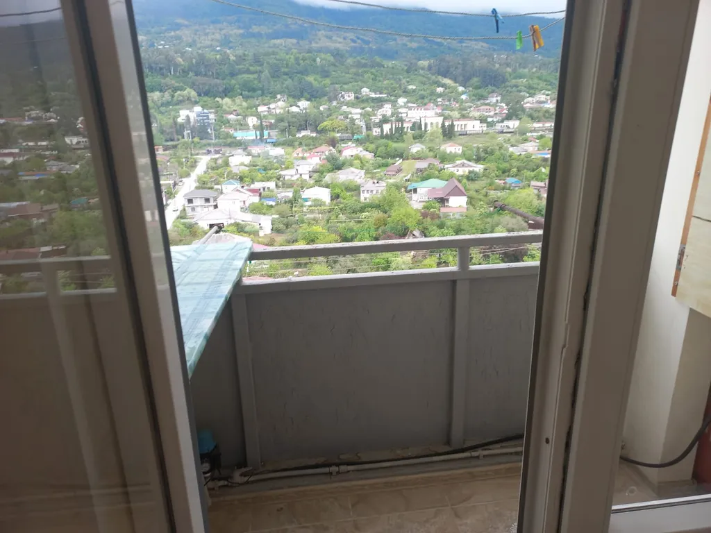 Уютная трёхкомнатная квартира город Гагра со всеми удобствами.