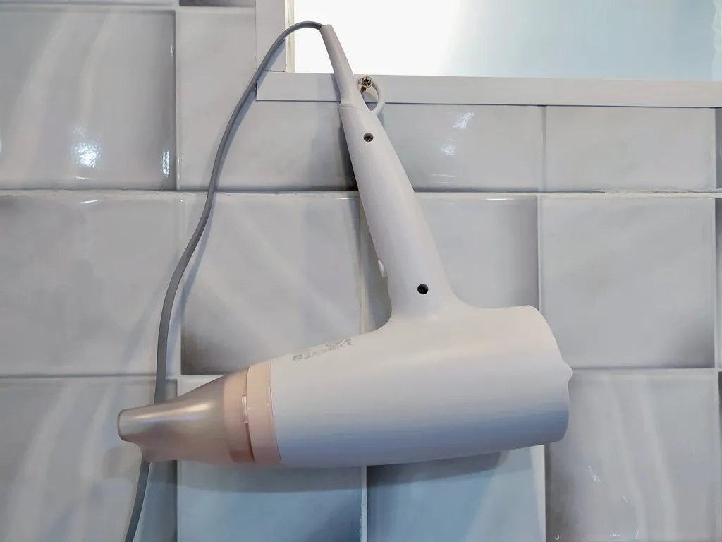 Белый Лофт в районе Крымского рынка