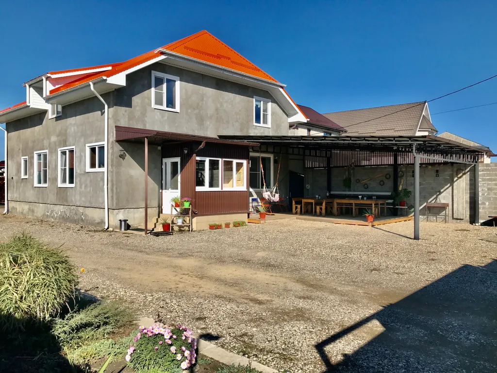 Коттедж Уютный гостевой дворик в живописном тихом уголке — аренда посуточно в Пятигорск