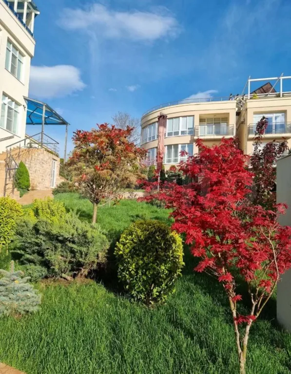 Апартамент с собственным пляжем