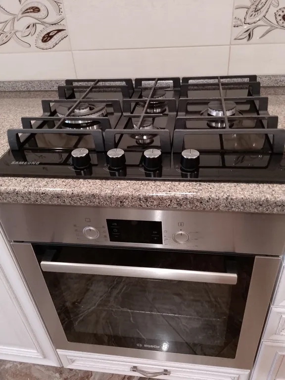 Чистая новая уютная квартира с видом на горы