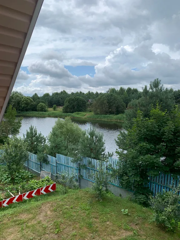 Домик у реки