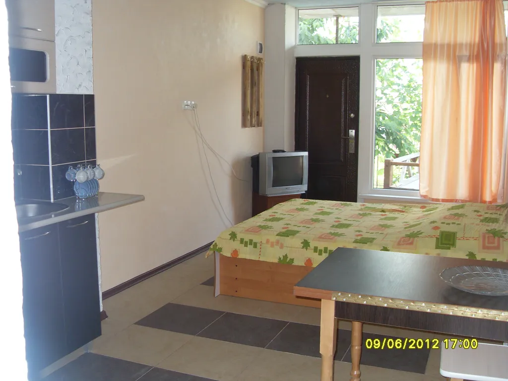 Квартира Коттедж с видом на Ялту — аренда посуточно в Ялта