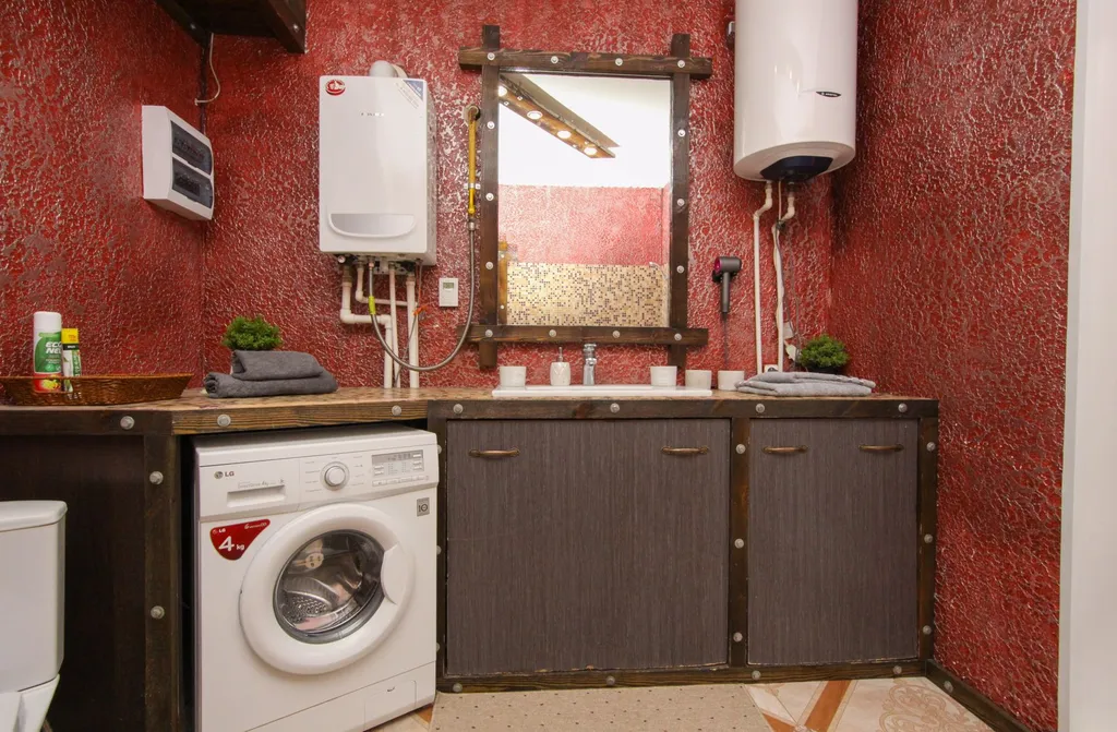 Современный дом с баней и караоке