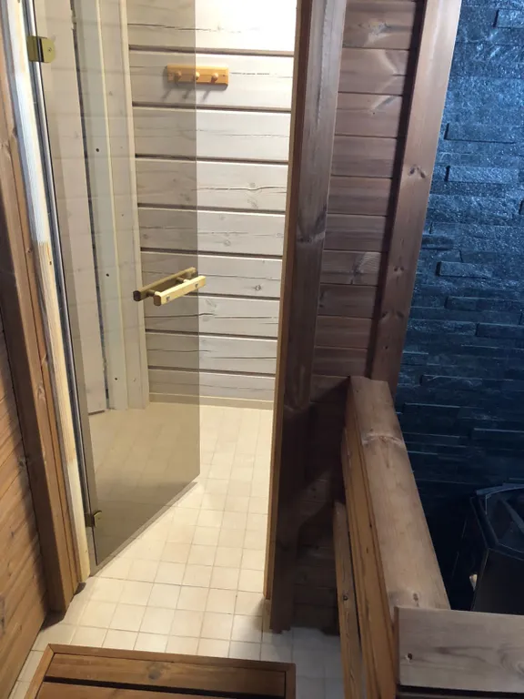 Коттедж с сауной недалеко от озера