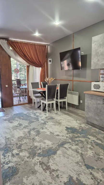 Коттедж в лесу