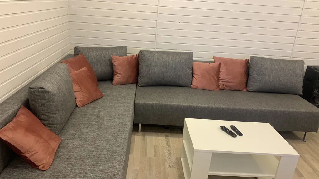 Коттедж Уютная и комфортная ХижInna с русской банькой в лесу у реки — Волхов