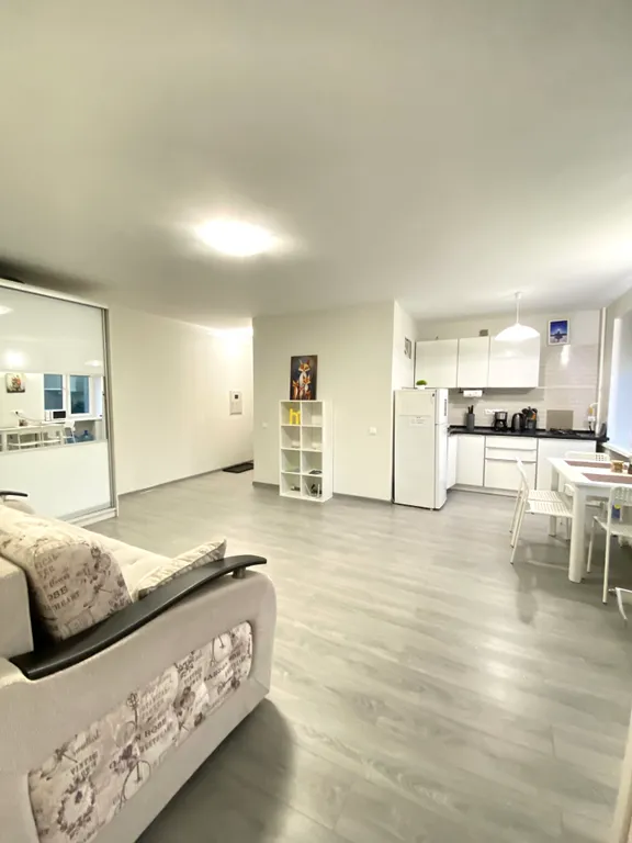 Светлая евродвушка у Батарейной горы