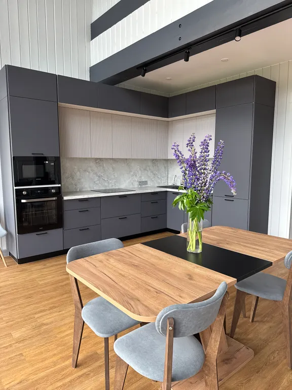 Коттедж Стеклянный дом на берегу Мичуринского озера возле склонов для катания — Мичуринское