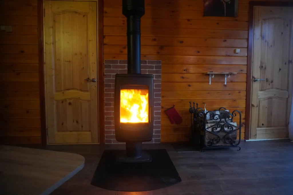 Домик на горке с баней