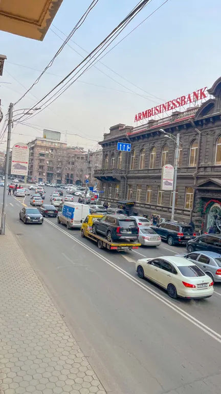 Новая квартира у площади