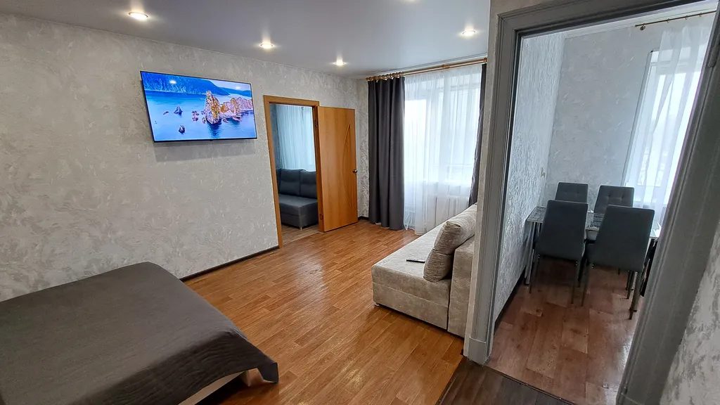 Уютная двухкомнатная квартира Ленина 95