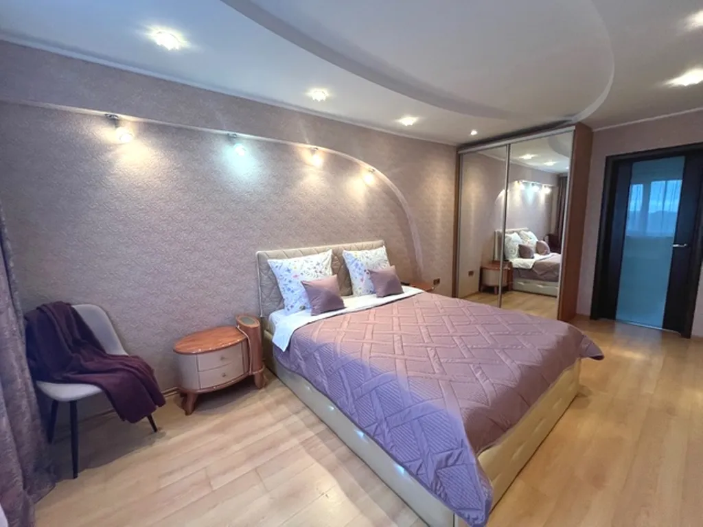 Шикарная трёшка около ТРК Алмаз