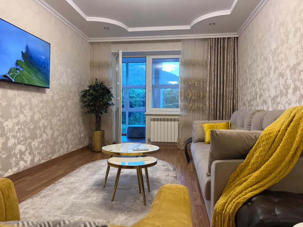 Стильная двухкомнатная квартира с видом на Машук