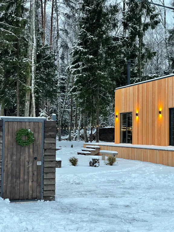 Отдых в доме в лесу с чаном и бассейном