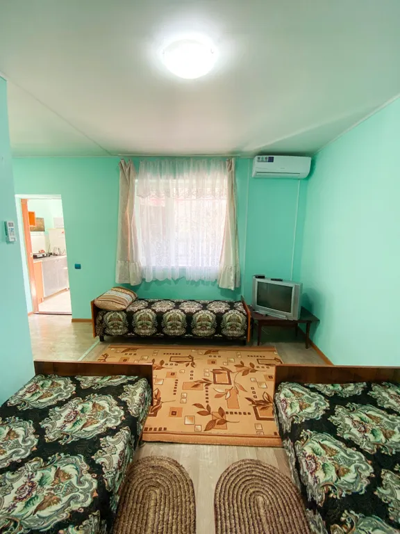 Коттедж Уютный дом на 1 линии самого чистого пляжа — аренда посуточно в Ейск