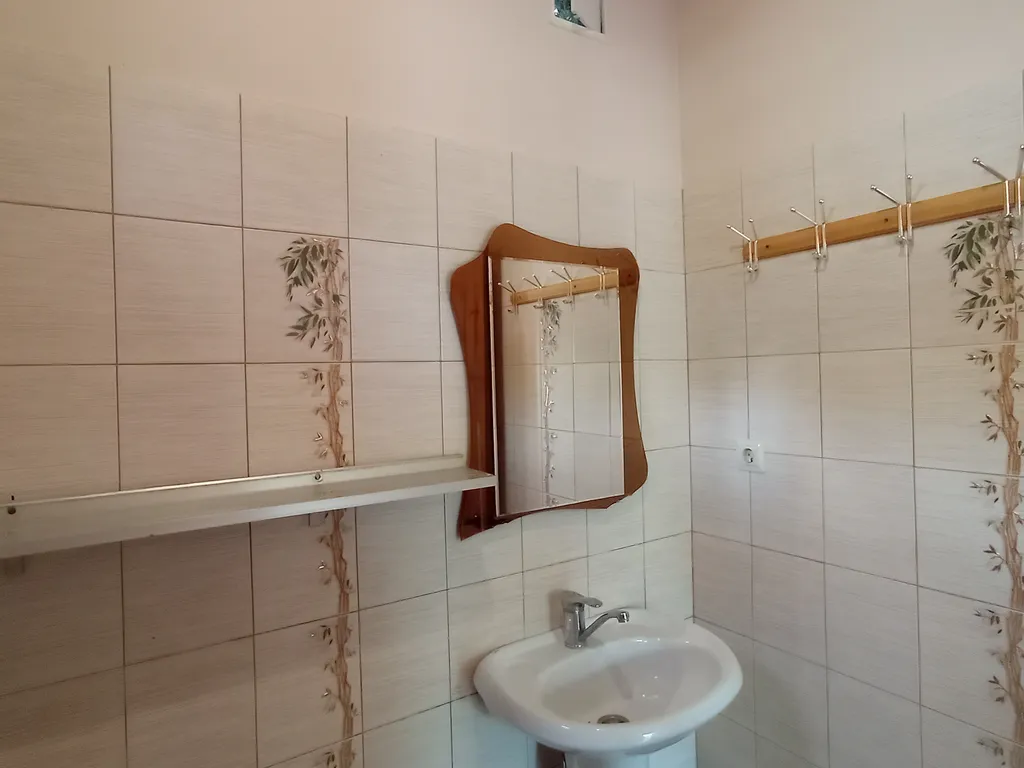 Коттедж в саду у Веры