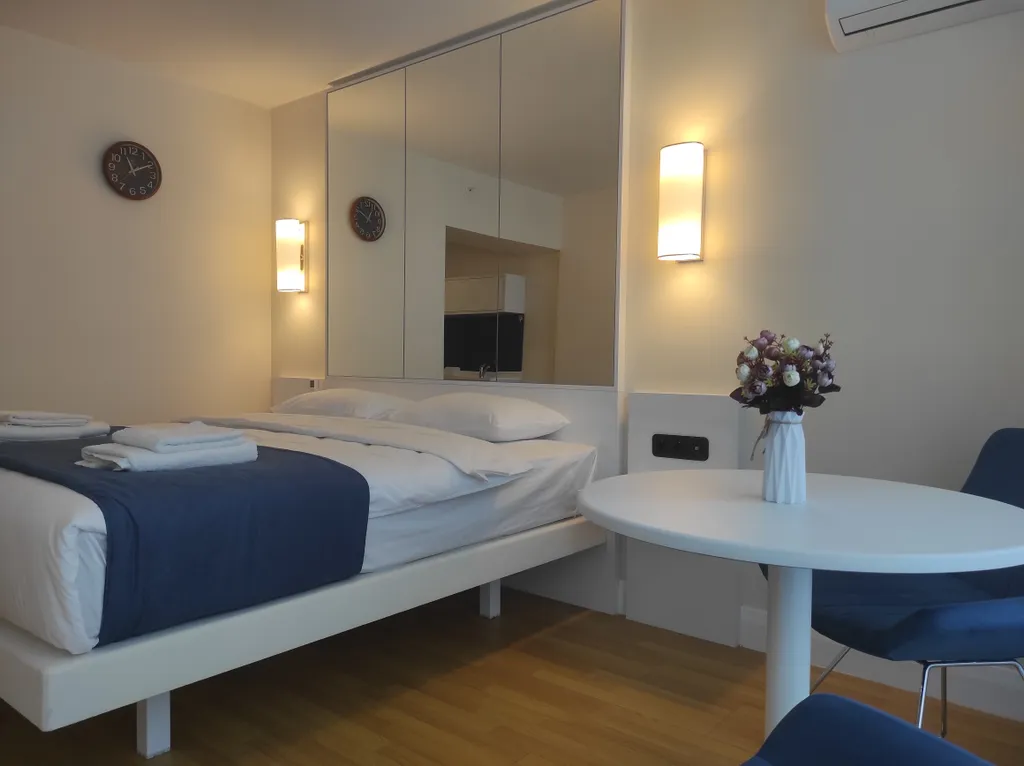 Солнечные апартаменты на берегу моря