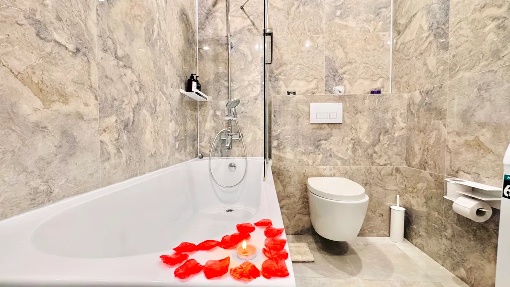 Апартаменты делюкс в авторском квартале в центре города