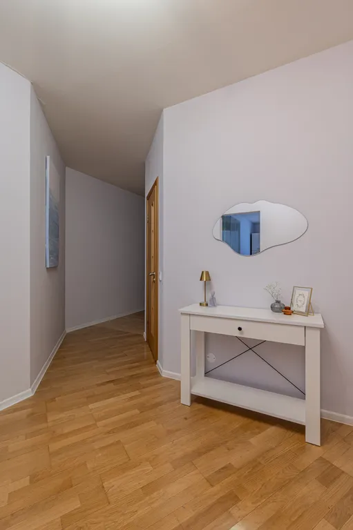 Шикарная 3-комнатная квартира с дизайнерским ремонтом в центре