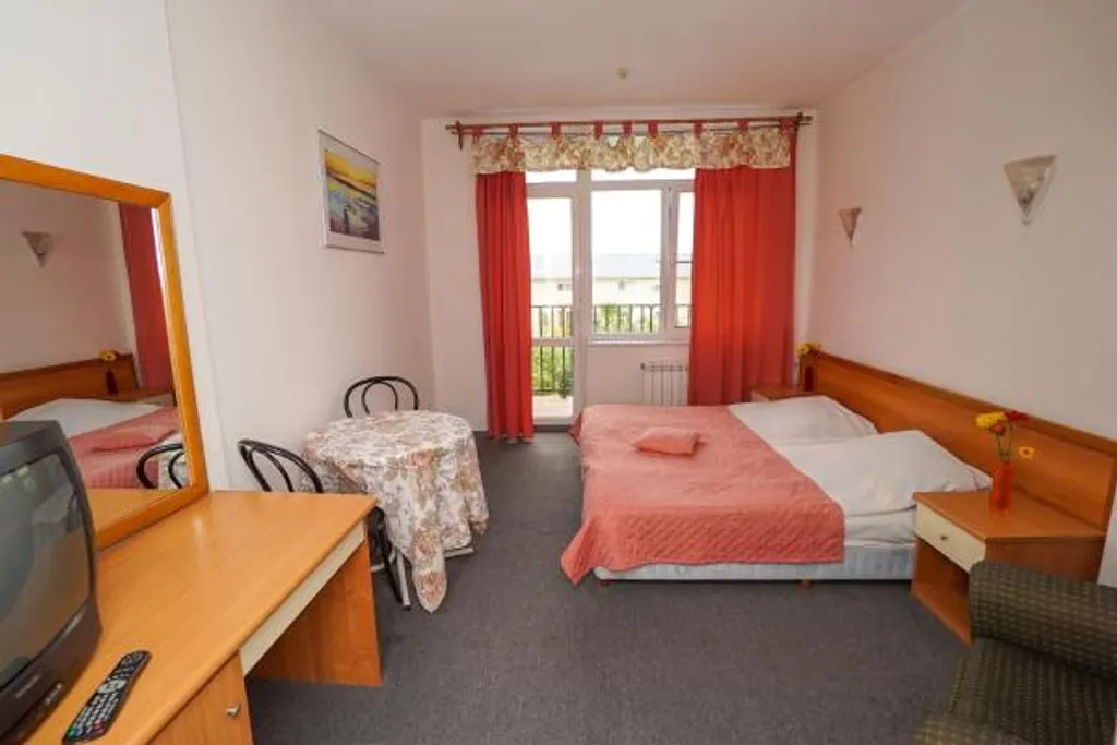 Квартира Комната — аренда посуточно в Лоо