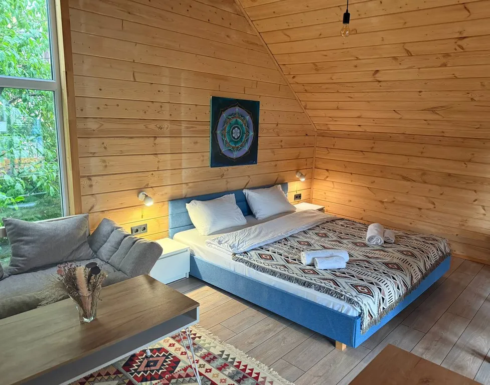 Дом Света с видом на горы в аутентичном пространстве Sunsvet