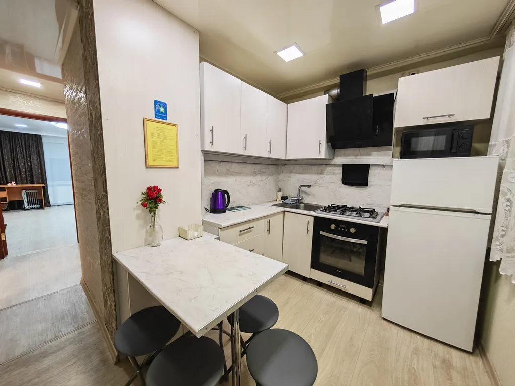 Трёхкомнатная квартира у Семёновского озера