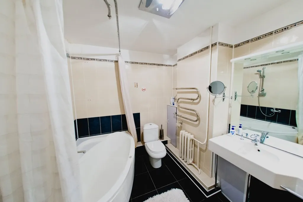 3-комнатная квартира в центре (рядом с ОГУ)