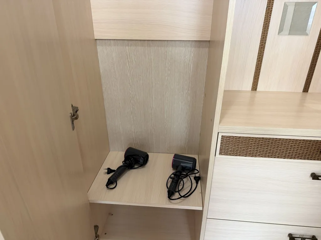 Дом с террасами и видом на море, рядом с центром