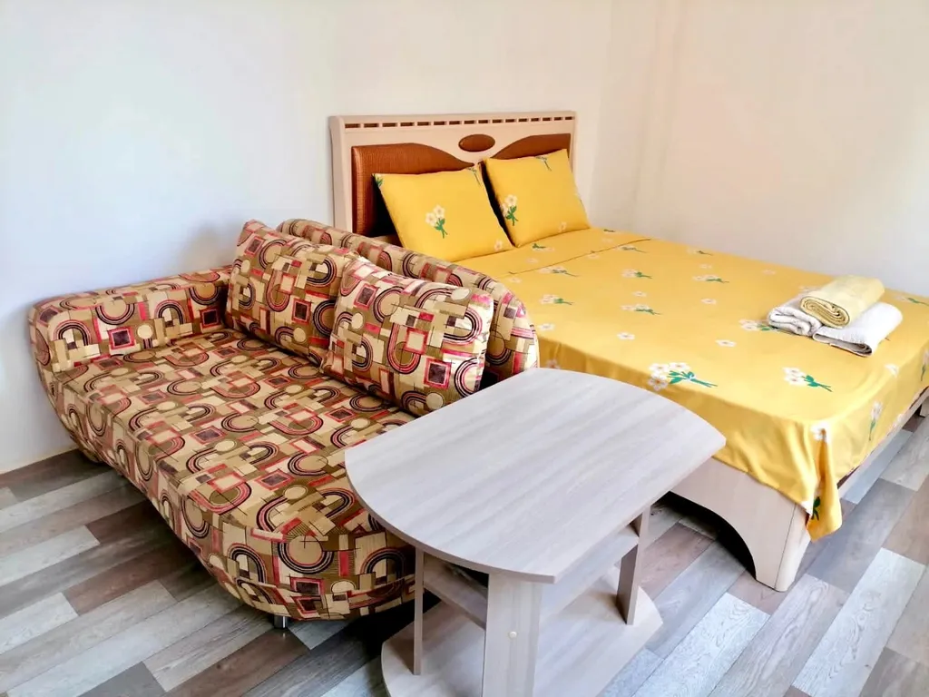 Квартира Недорогие двухкомнатные апартаменты на 5 человек — аренда посуточно в Южно-Сахалинск