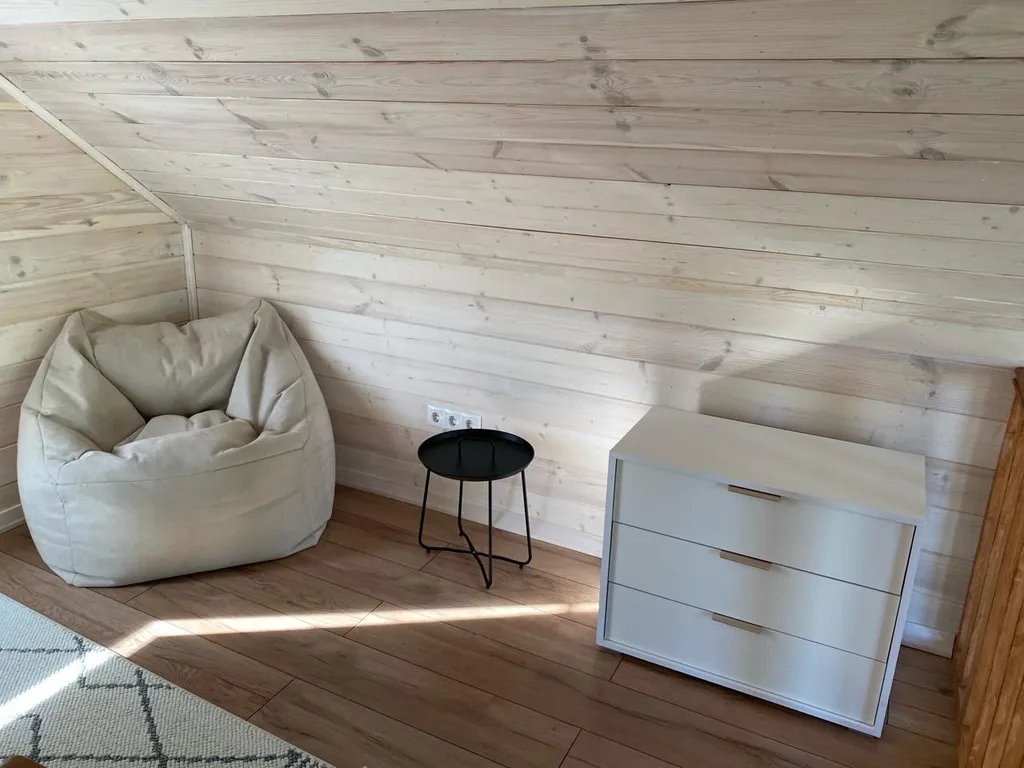 Уютный дом в стиле Барнхаус с чаном у леса, у нас есть баня.