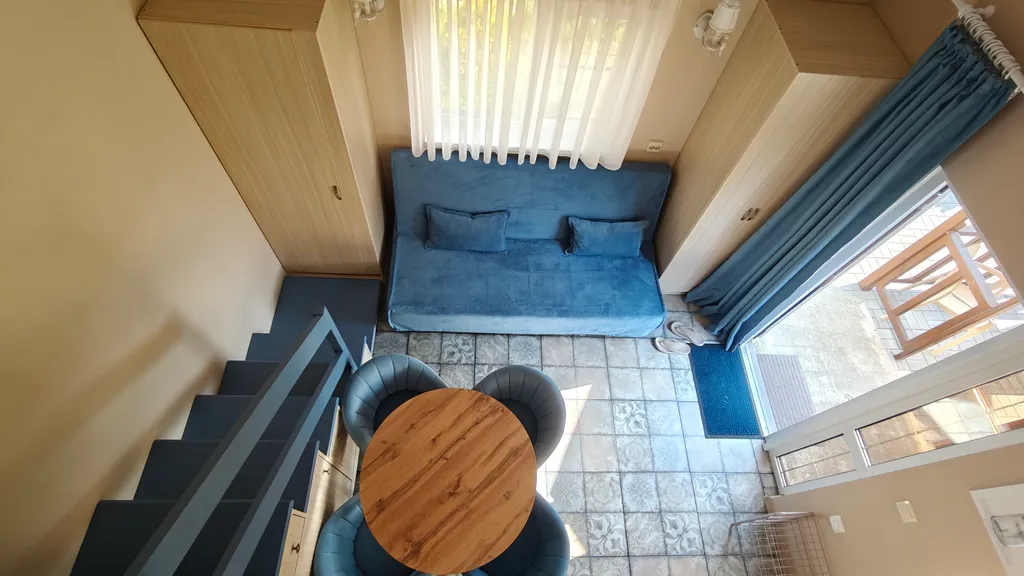 Коттедж-студия с видом на горы