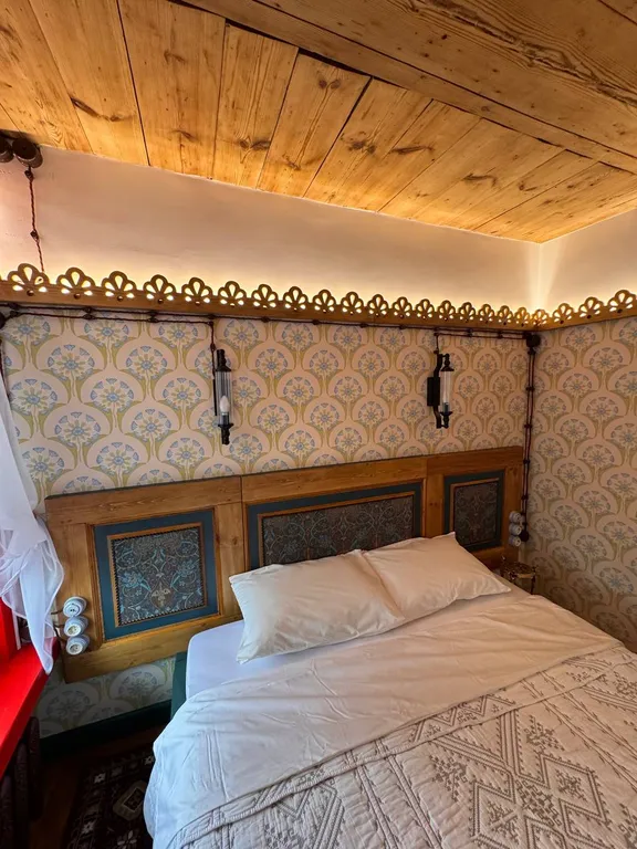 Светлица с мансардой