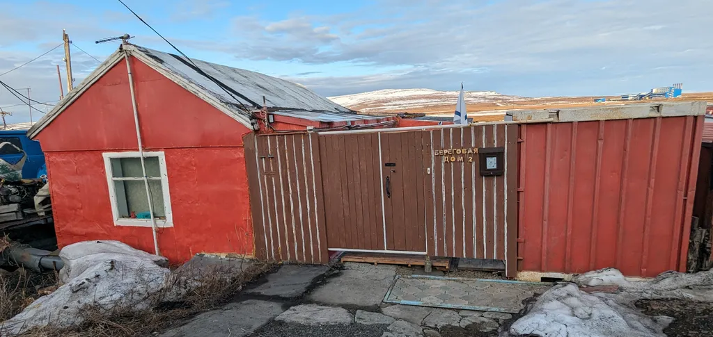 Домик возле аэропорта