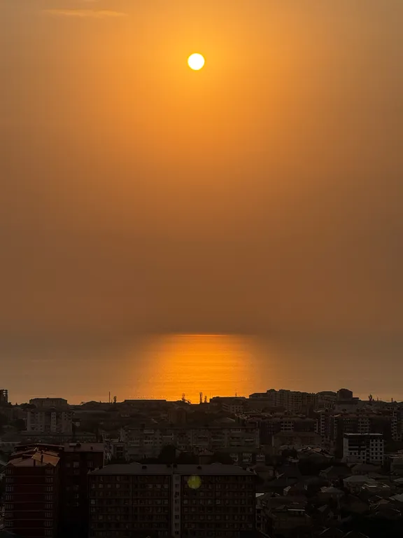 A-frame домик с панорамным видом на город