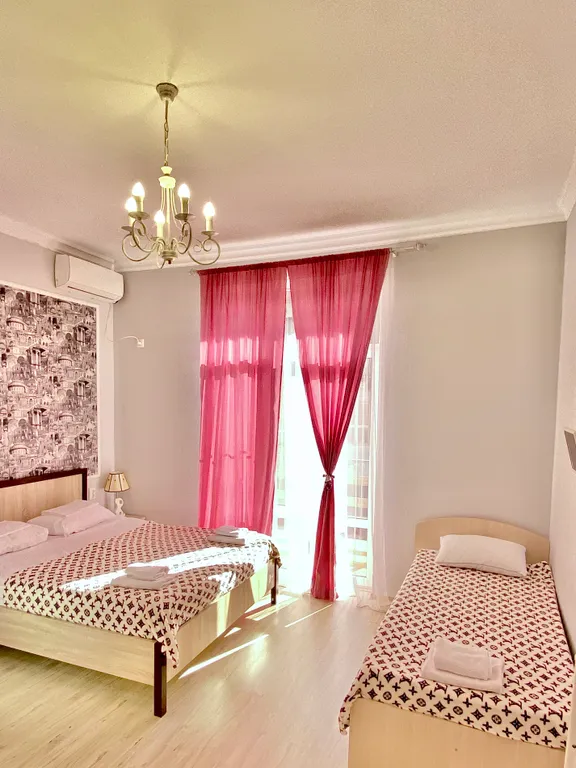 Квартира Уютная комната в гостевом доме у моря — аренда посуточно в Сухум